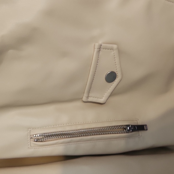 NWT.  Nine West jacket. Small. Beige. - Picture 5 of 6